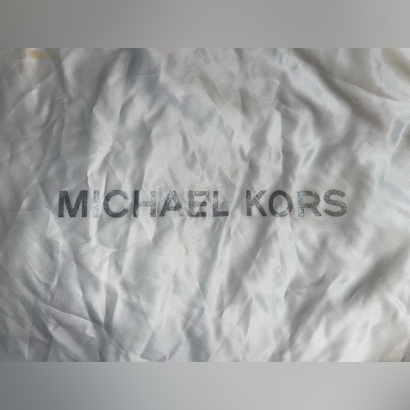 Michael Kors garment bag. - Picture 3 of 3